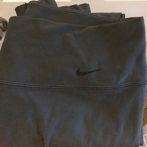 Nike dri-fit tights 7/8 length